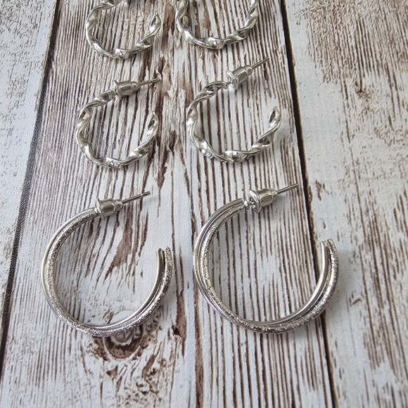 Women's set of 5 Earrings Silver - Picture 2 of 6